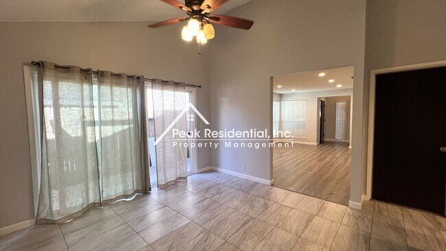 Foto del edificio - Updated 2bd/2ba Rancho Cordova Halflex wit...