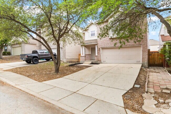 Foto del edificio - Spacious 4 Bedroom Home in Prime Medical Center Location