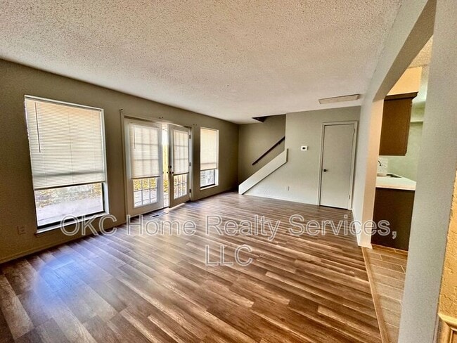 Foto del edificio - 8712 Rayburn Ave