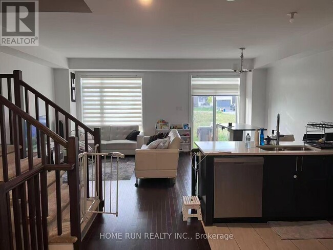 Building Photo - 671 Rathburn Ln
