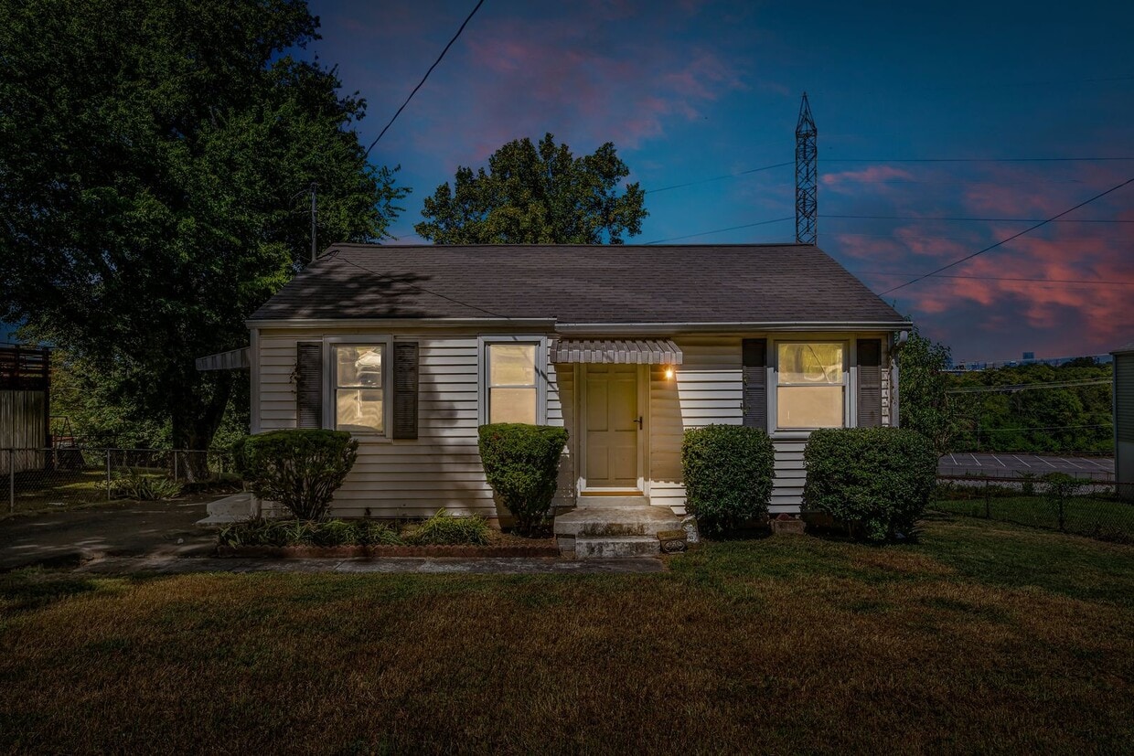 3 Bed 2 Bath | Wedgewood Houston - 3 Bed 2 Bath | Wedgewood Houston