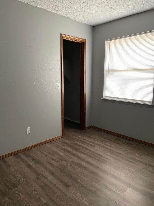 BEDROOM - 108 Brookview Dr