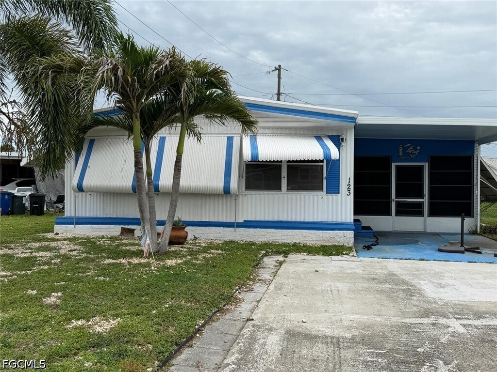 Building Photo - 123 Torch Ln