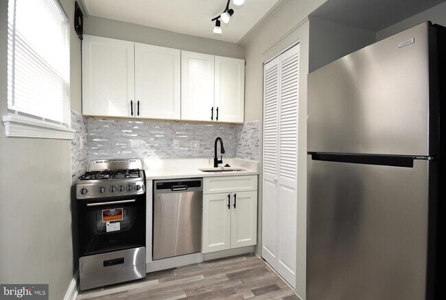 Foto del edificio - 8208 Bellefonte Ln