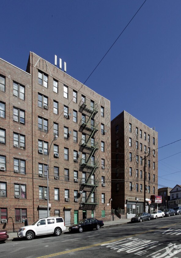 Foto principal - 665 Burke Ave