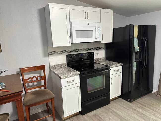 Foto del edificio - 2801 Carlisle Ave