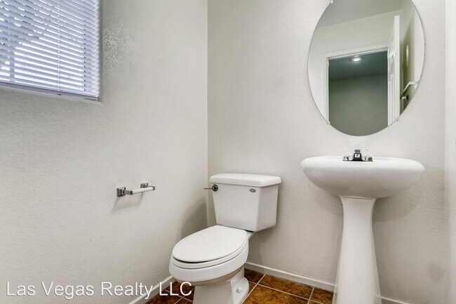 Foto del edificio - 3 br, 2.5 bath House - 533 Mayfair Walk Ave.