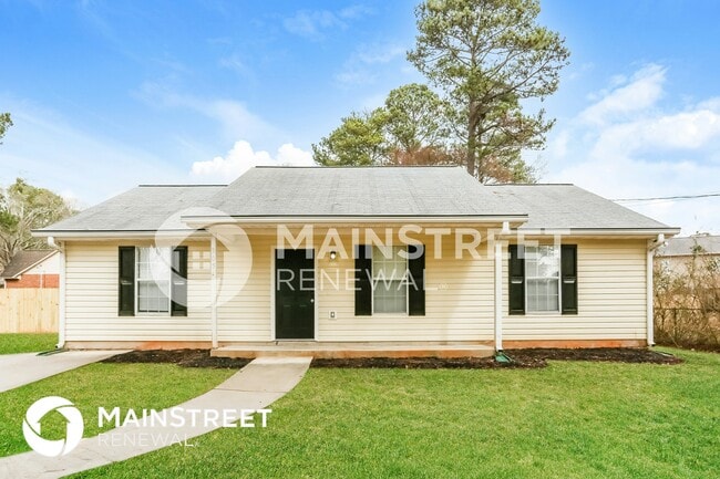 Building Photo - 305 Barr Cir
