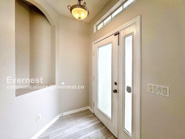 Foto del edificio - 9019 Edenshire Cir