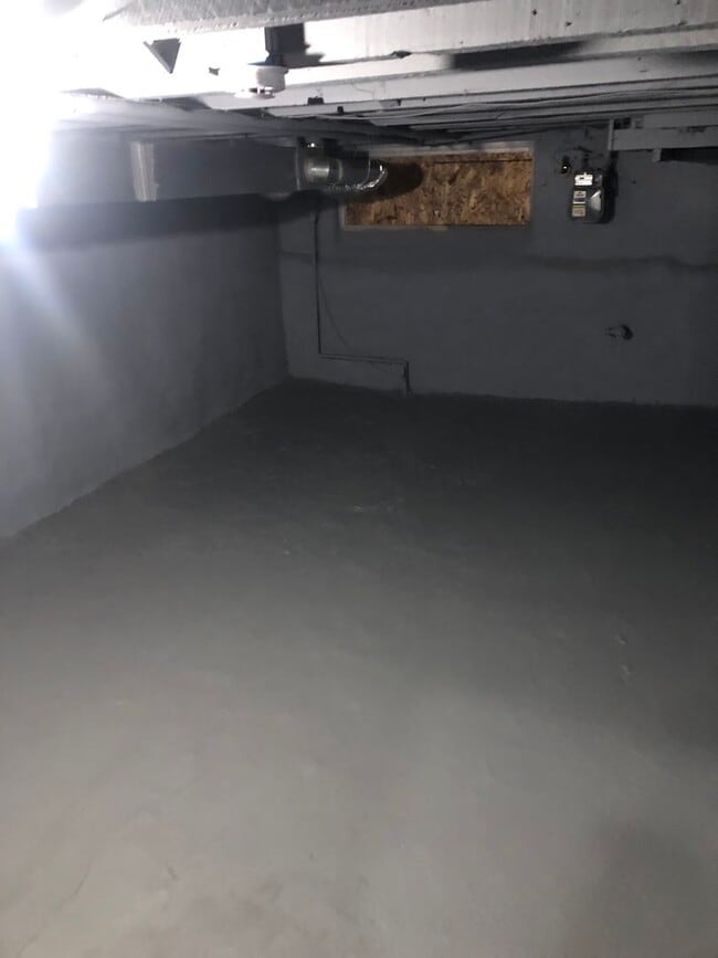 Foto del edificio - 2 bedroom 1 bathroom recently renovated in Baltimore city