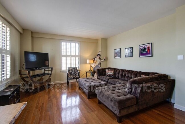 Building Photo - 109 N Main St