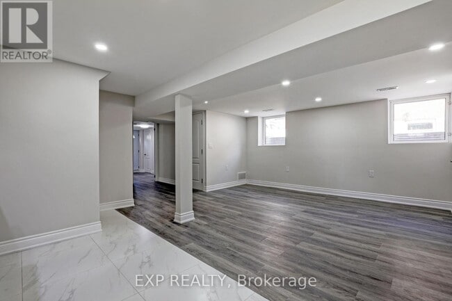 Building Photo - 432 Mortimer Ave