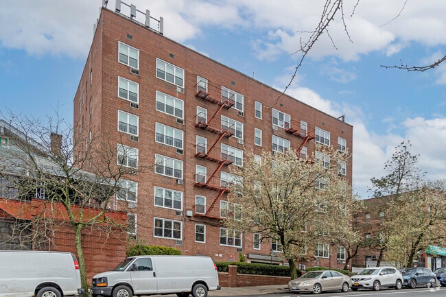 Building Photo - 5730 Mosholu Ave