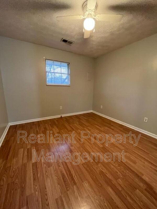 Building Photo - 509 Lisa Dr