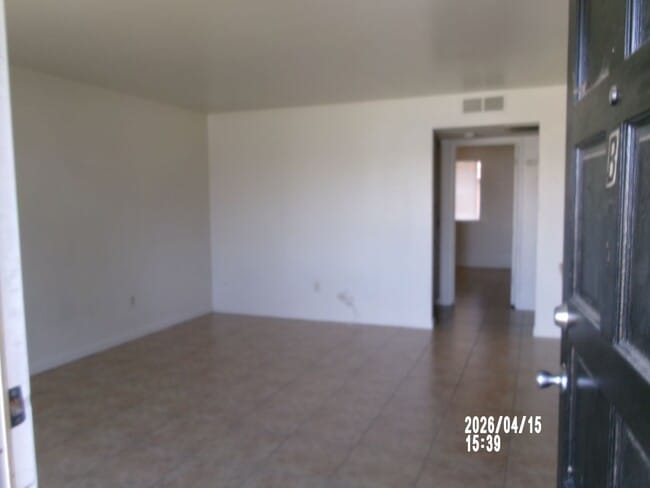 Building Photo - 337 W China Grade Loop