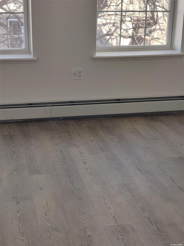 Foto principal - 1633 St Marks Ave