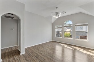 Building Photo - 22012 Royal Timbers Dr