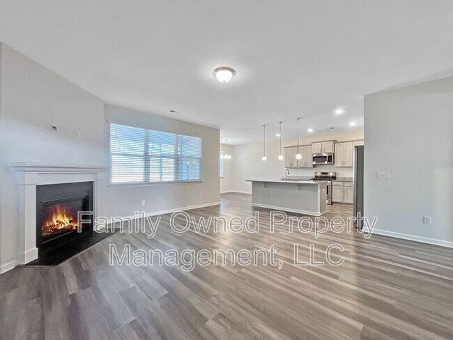 Building Photo - 532 Wayton Cir