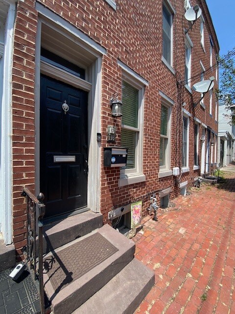 Building Photo - 116 Cumberland St