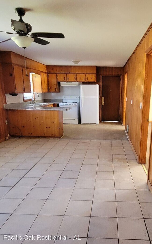 Building Photo - 3 br, 1.5 bath House - 532 Sunhill Rd NW