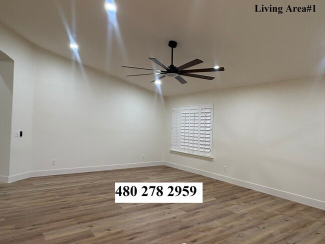 Building Photo - 461 E Pinto Dr