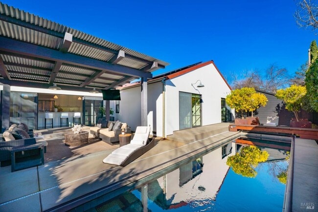 Foto del edificio - 1811 Hillview Pl