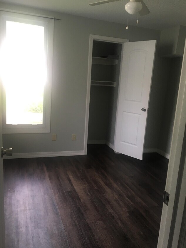 Foto principal - 405 N Silver St