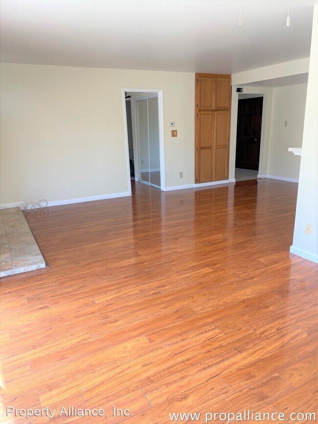 Building Photo - 5 br, 4 bath House - 2912 Luna Avenue