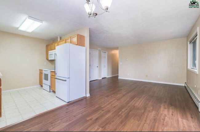Building Photo - 305 Cindy Dr
