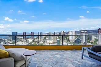 Building Photo - 988 Halekauwila St