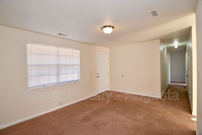 Foto del edificio - 2920 Rollingwood Dr