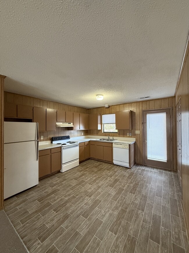 Foto del edificio - 3800 Guardian Ave