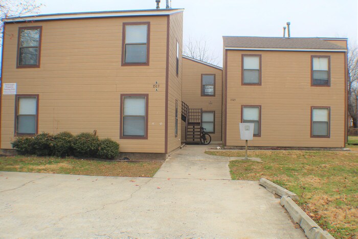 Primary Photo - 1519 Barkley St