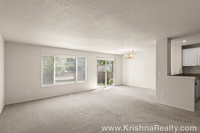 Foto del edificio - Charming 3 BD* 2.5 BA* Single Family Home ...