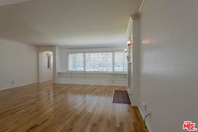 Foto del edificio - 5112 Auckland Ave