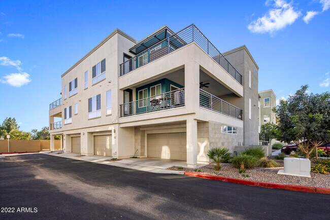 Building Photo - 1250 Abbey Ln