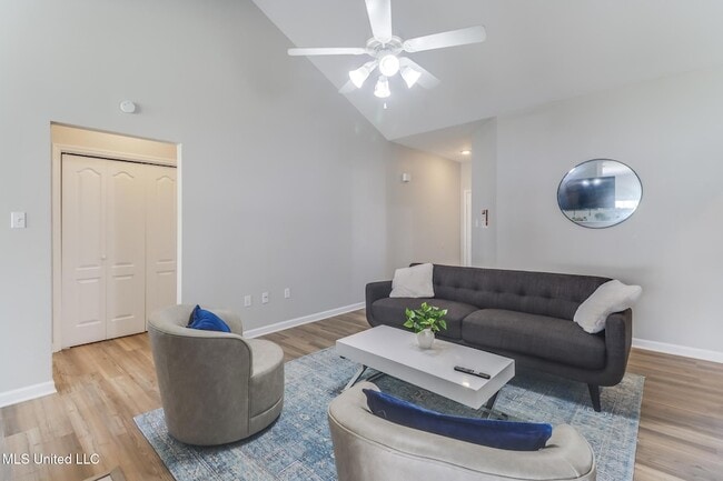 Photo - 16060 S April Dr House