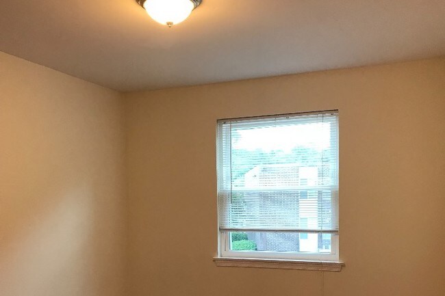 Foto del edificio - 10103 Northeast Ave