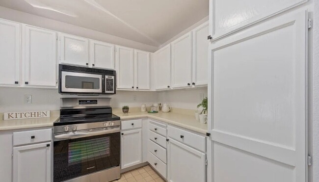 Foto del edificio - Move in Ready Condo - the perfect place fo...