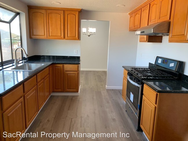 Building Photo - 6830 Rancho Adobe Dr
