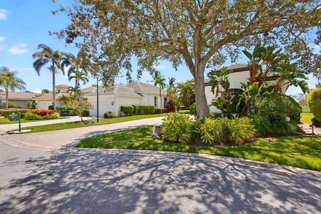 Building Photo - 6778 Oakmont Way