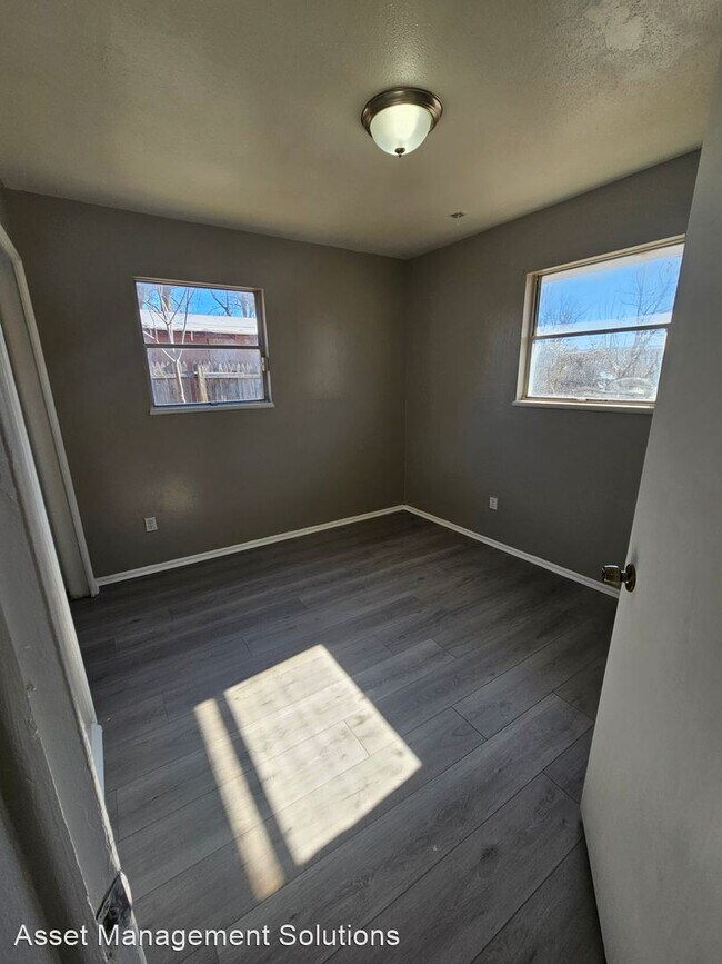 Foto del edificio - 4 br, 1 bath House - 6104 NW 24th St