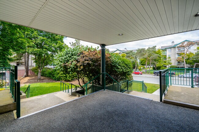 Photo du bâtiment - 20454-353 53 Ave