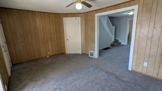 Foto del edificio - Charming 2-bedroom, 1-bathroom home locate...