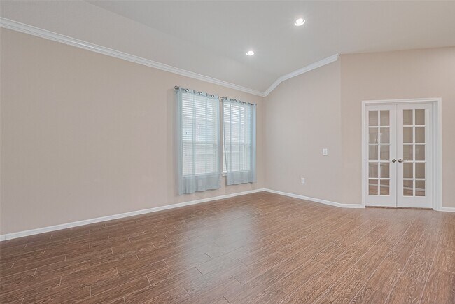 Building Photo - 5327 Silver Ledge Dr