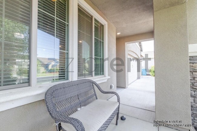 Building Photo - 5561 Harcrest Dr