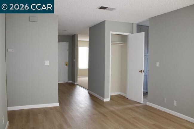 Building Photo - 1562 Partridge Dr