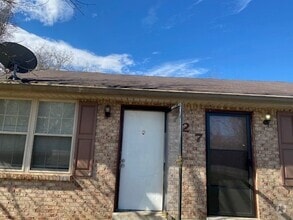 Building Photo - 727 Linden Green Dr