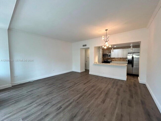 Foto del edificio - 7545 E Treasure Dr