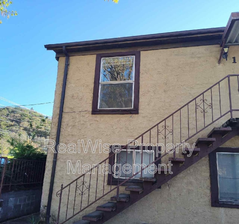 333 S Old Pacific Hwy Unit 1, Myrtle Creek, OR 97457 Condo for Rent